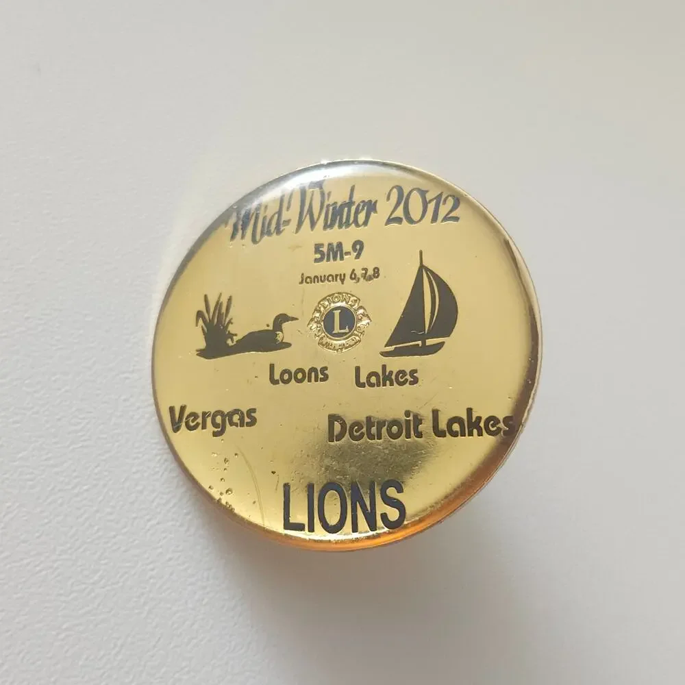 2012 Lions Club Wild Winter 5M-9 Vergas Detroit Lakes Loons Minnesota Pinback